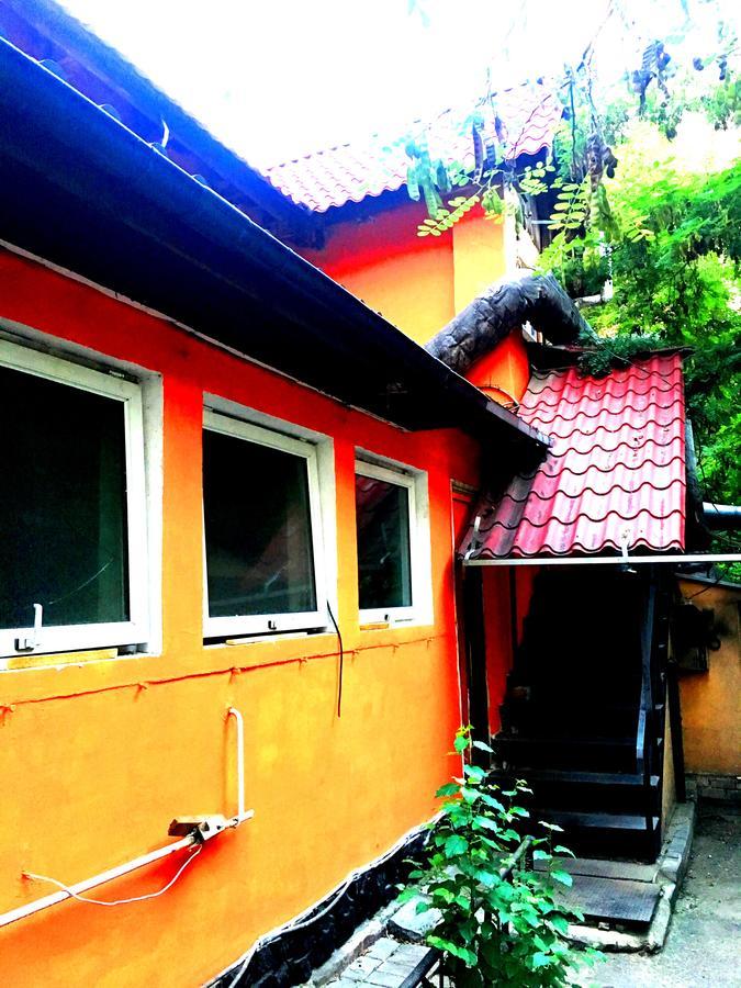 Apelsin Hostel Almaty Extérieur photo
